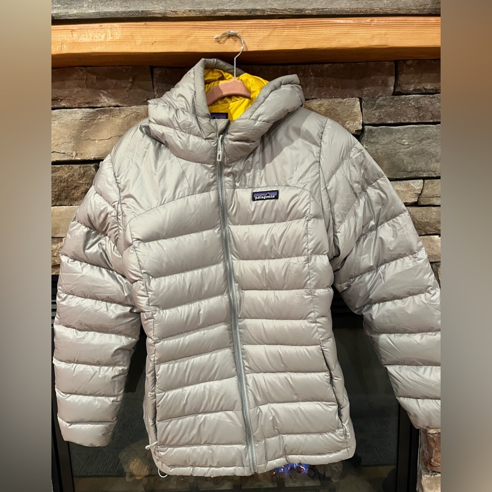 Patagonia Women’s Down Puffer Jacket